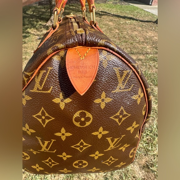 Louis Vuitton Speedy 30 with COA monogram VI0923 Preloved - Picture 6 of 13